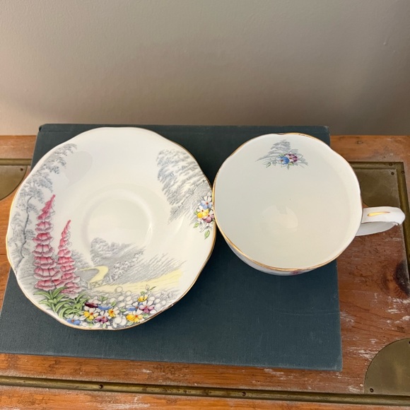 Queen Anne “Lovers Lane” fine bone china made in England - Picture 4 of 8